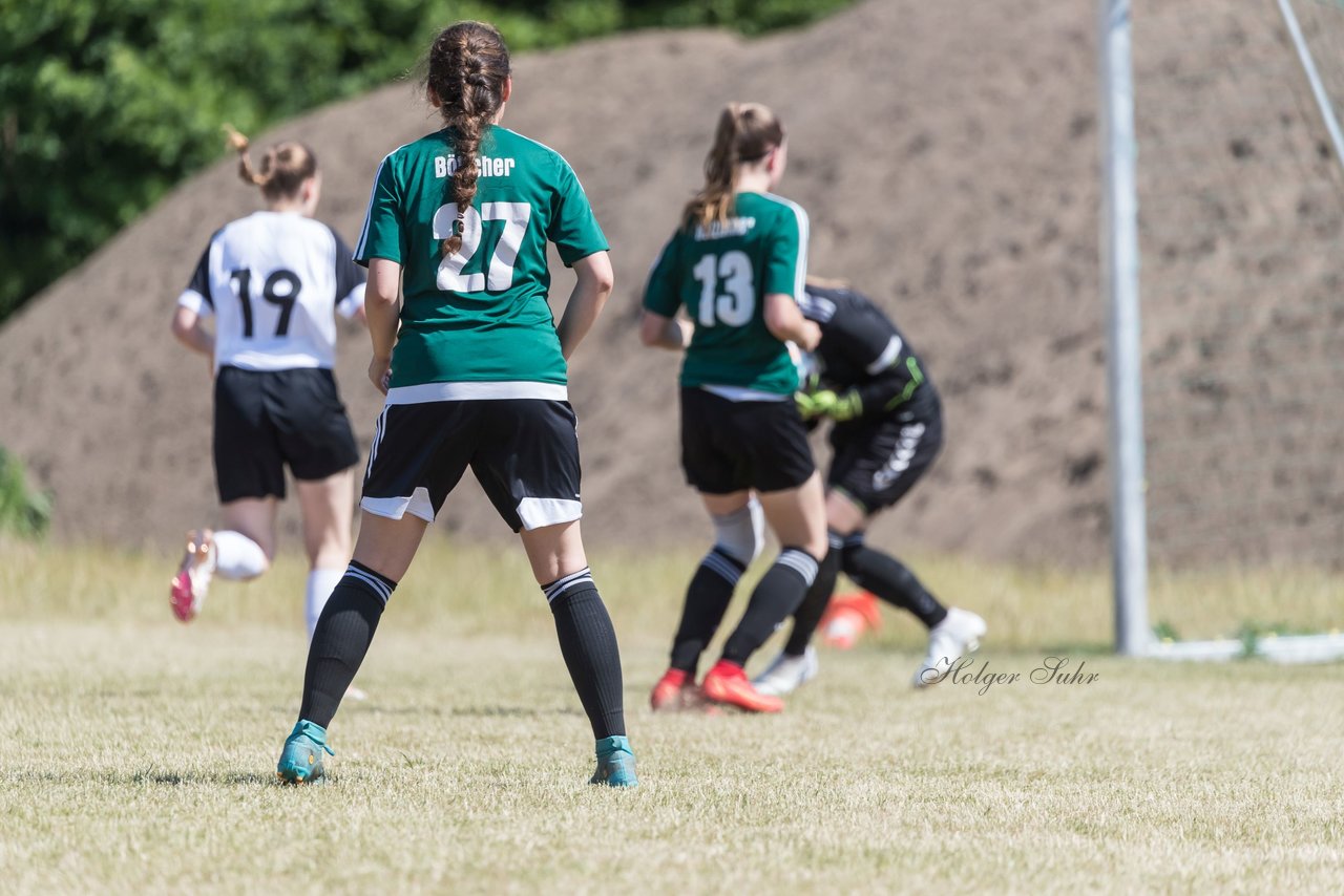 Bild 156 - wBJ TuRa Meldorf/Buesum - JFV Luebeck : Ergebnis: 1:0